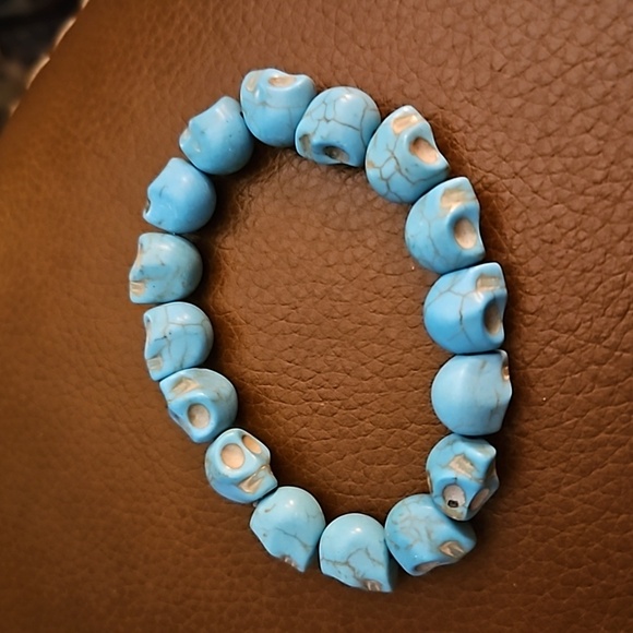 3/$30 Turquoise Howlite Skull Beaded Gasparilla Stretch Bracelet - Picture 2 of 4